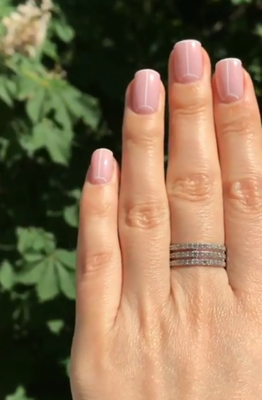 Серебряное кольцо тройное с камнями фото