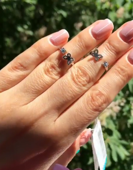 Серебряное кольцо бабочка с камнями фото